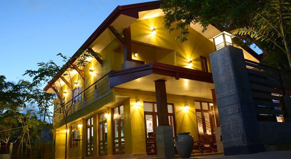 Inlak Garden Hotel Negombo Exterior foto