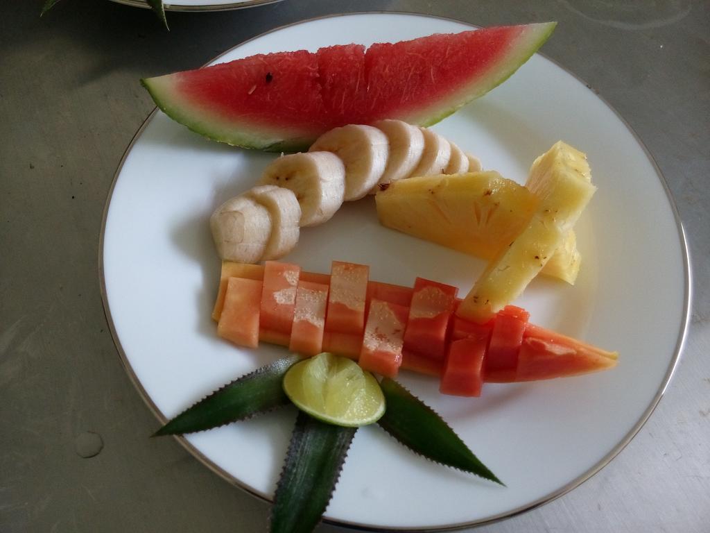 Inlak Garden Hotel Negombo Exterior foto