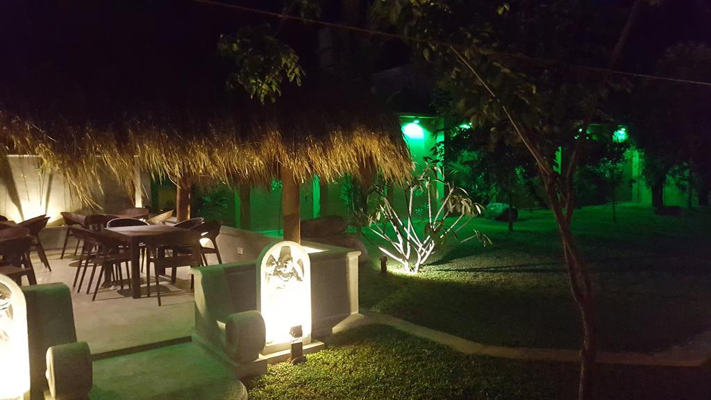 Inlak Garden Hotel Negombo Exterior foto